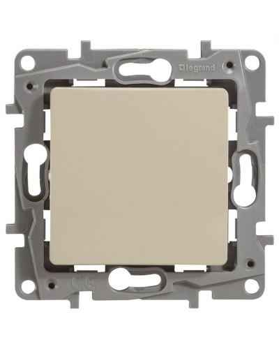 Выключатель 10AX-250В ETIKA, слоновая кость (672301). Выключатель. LegranD в Химках